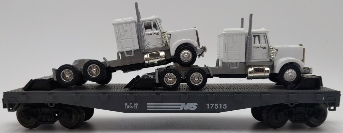 Lionel 6-17515 O Gauge Norfolk Southern Flatcar with 2 Semi Tractors EX