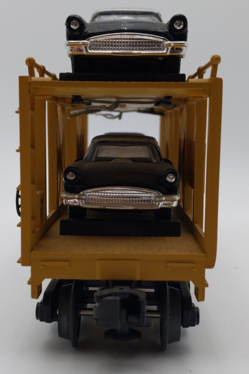 MTH 30-7674 O Gauge UP Southwestern Transport Auto Carrier W/Ertl T-Birds #11071 EX