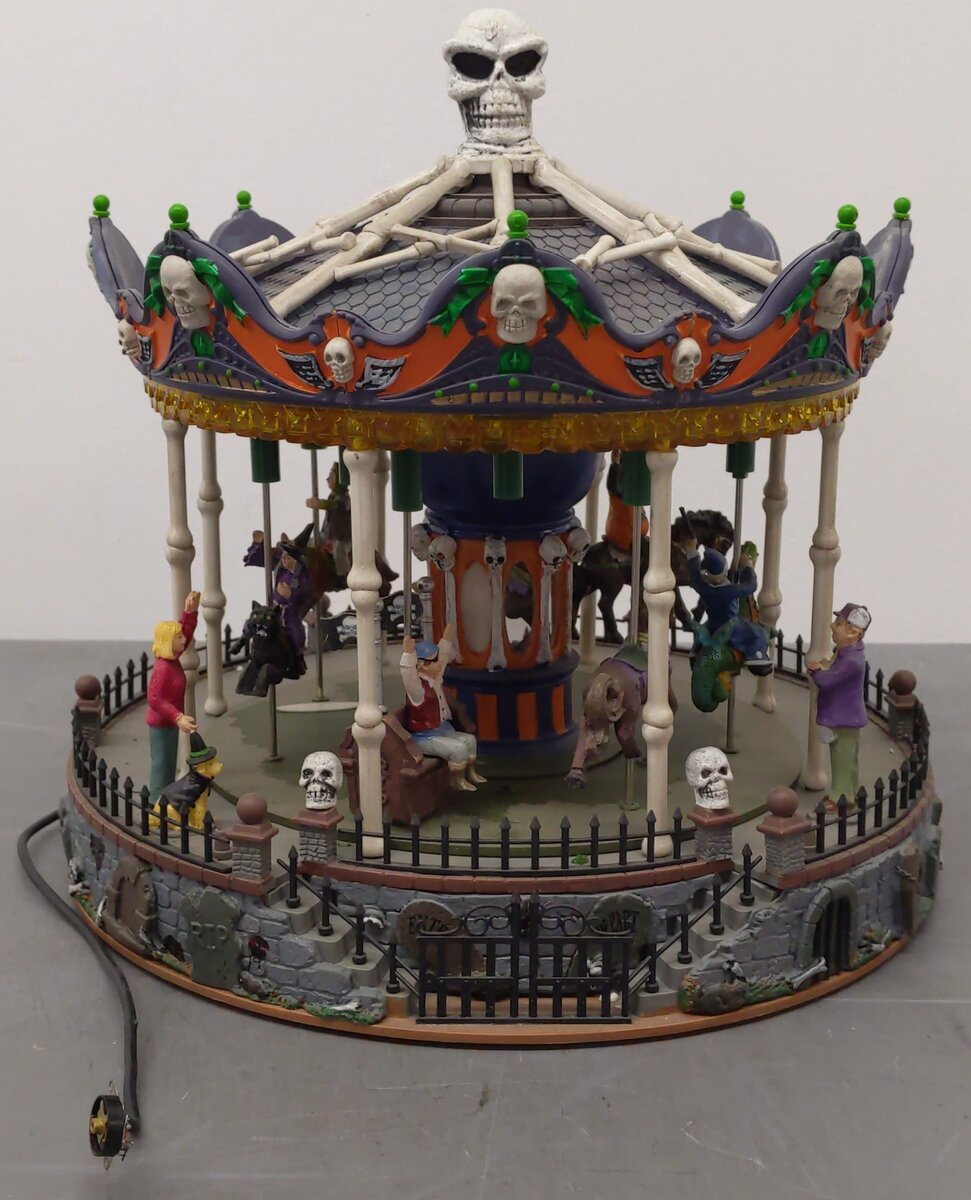 Lemax Spooky Town Scary Go Around Carousel EX/Box