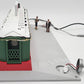 Lionel 2329020 O Assembled Christmas Roadside Diner VG/Box