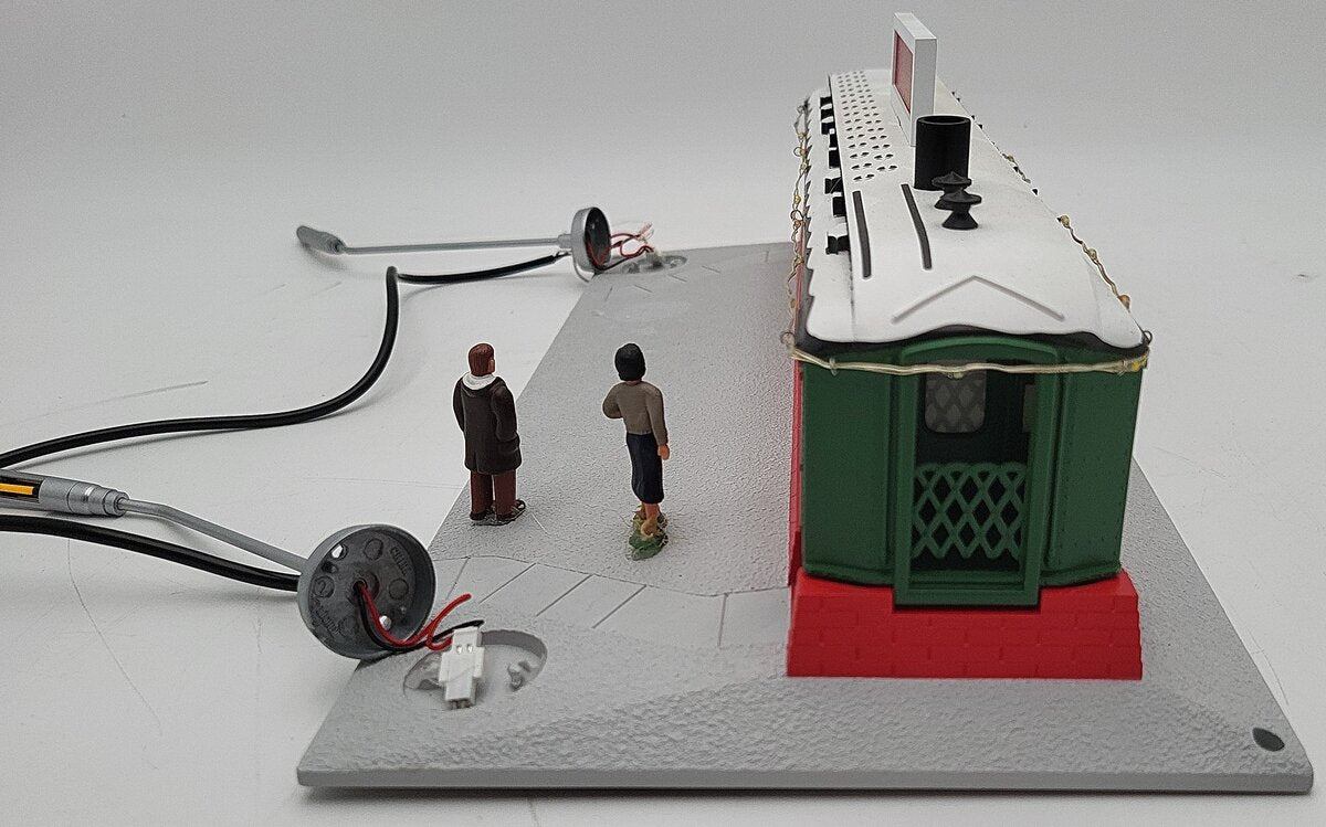 Lionel 2329020 O Assembled Christmas Roadside Diner VG/Box