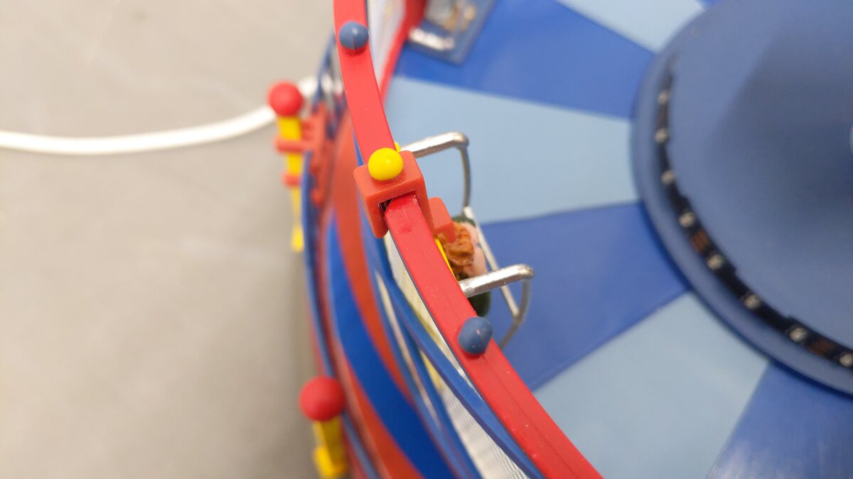Lemax 24483 Round Up Carnival Ride VG/Box