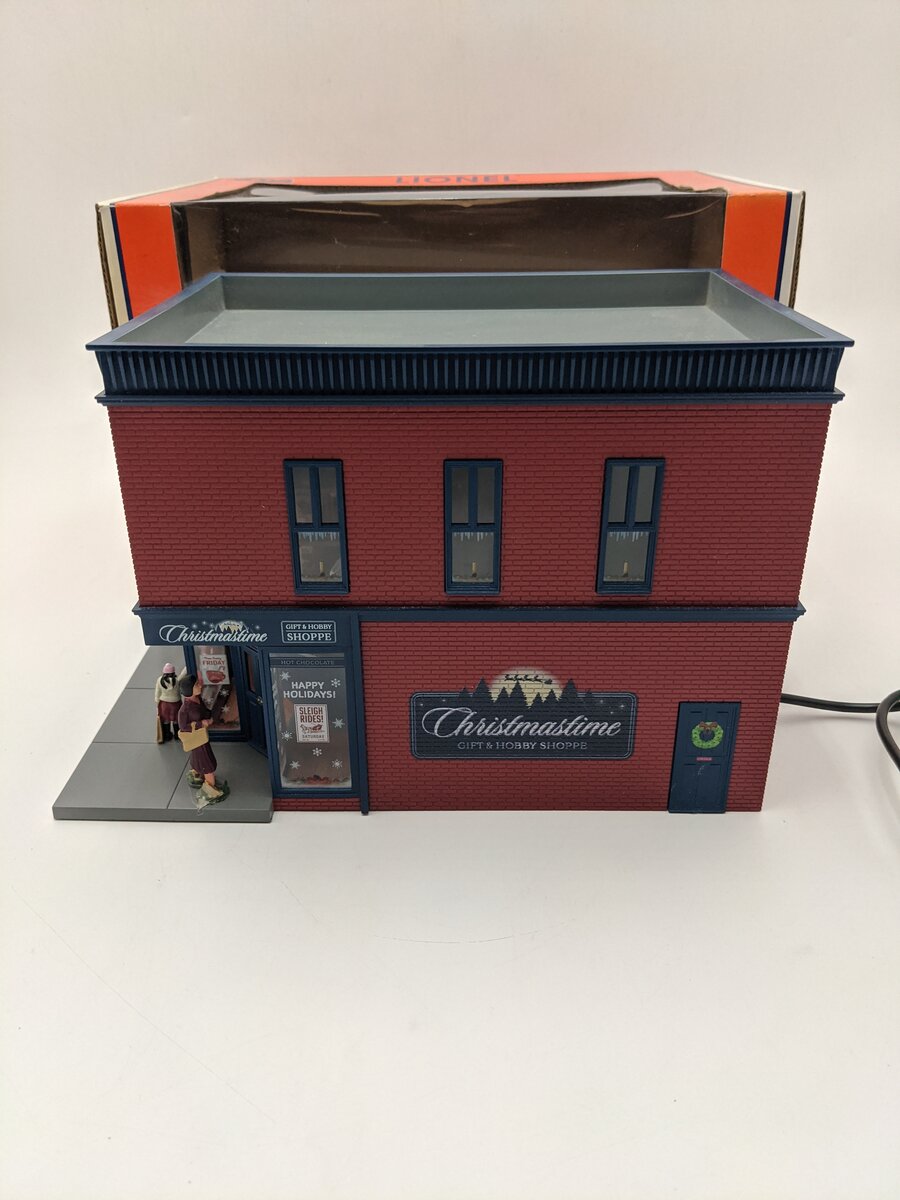 Lionel 2129090 O Plug-Expand-Play Angela Trotta Thomas Hobby Store Building EX/Box