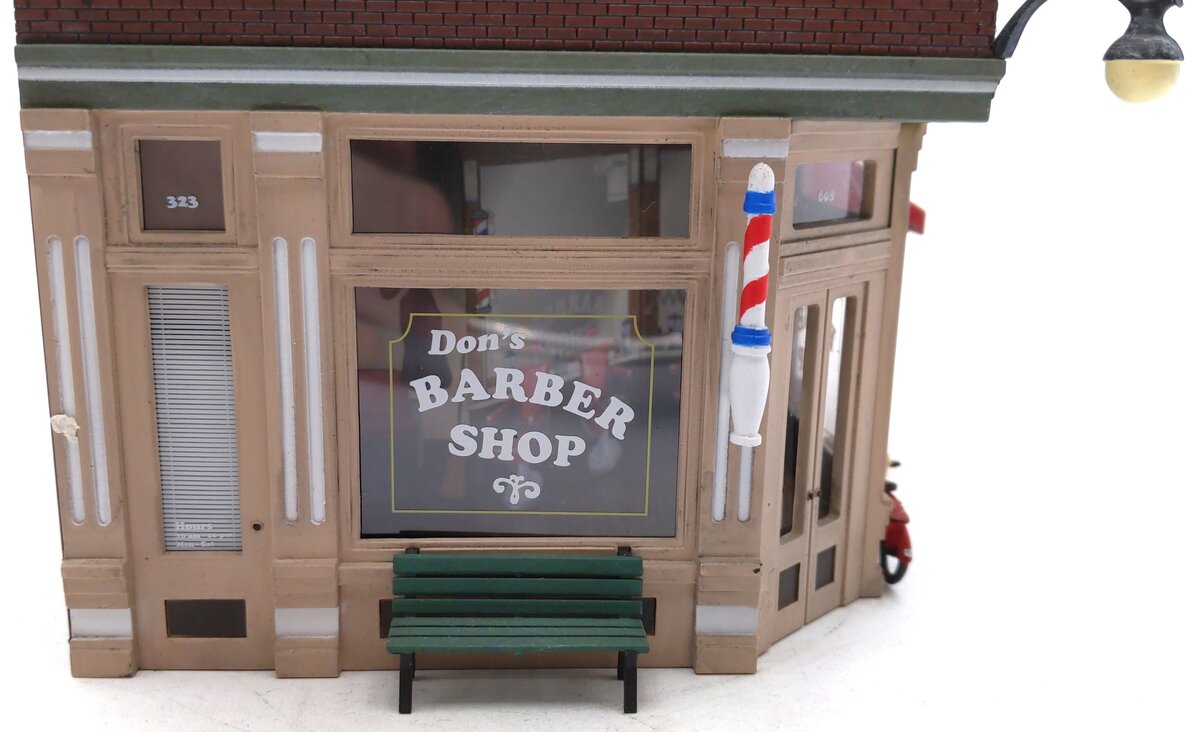 Woodland Scenics BR5844 O Built-&-Ready Corner Emporium Building EX