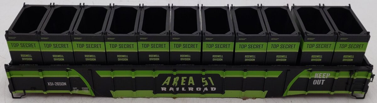 Lionel 2426250 O Area 51 PS-5 Gondola with Coke Containers #X51-2650N/Box