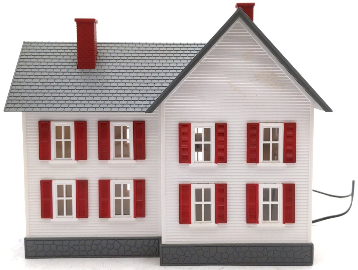 MTH 30-90333 O Gauge White With Red Shutters Built Up Farm House EX