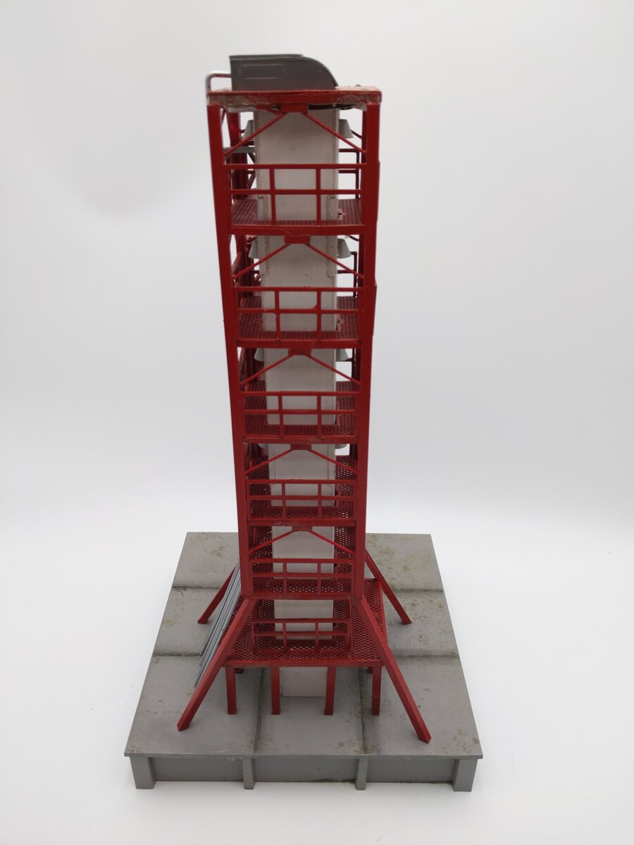 Menards 275-9032 O Scale Rocket Launching Tower EX