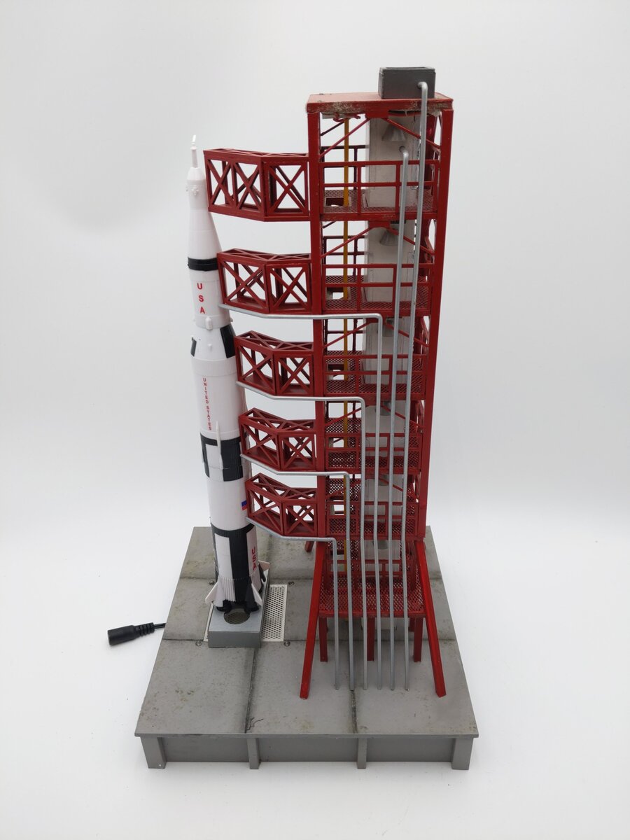 Menards 275-9032 O Scale Rocket Launching Tower EX
