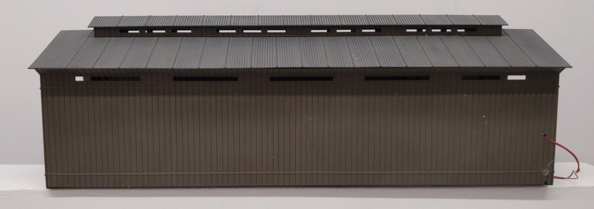 Lionel 6-24117 O Lighted Covered Bridge Assembled VG