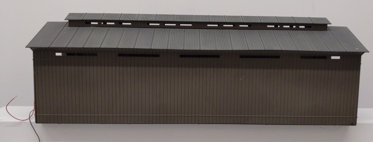 Lionel 6-24117 O Lighted Covered Bridge Assembled VG