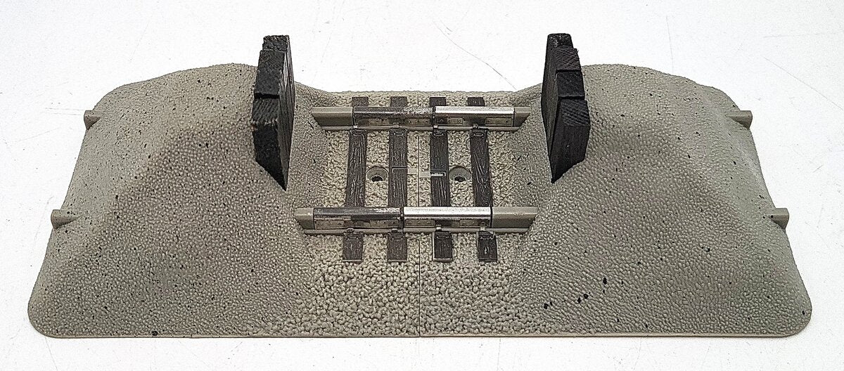 Lionel 6-12059 O Scale Fast Track Earthen Bumpers (Pack of 2) EX