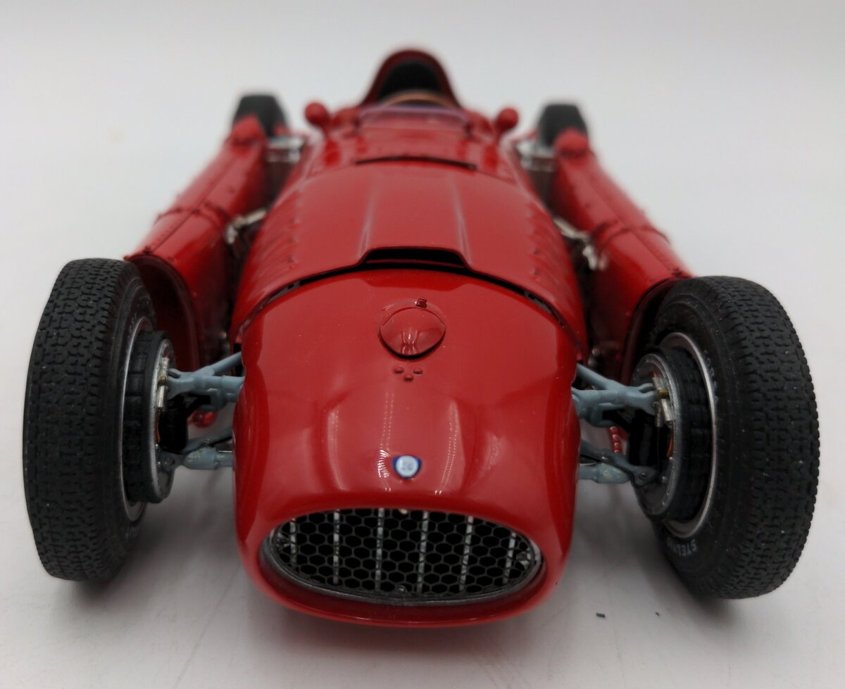 CMC 1:18 Scale Lancia D50 1955 Grand Prix Car EX