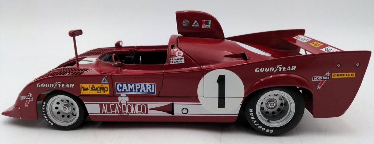 AutoArt 87505 1:18 1975 Alfa Romeo 33 TT 12 Nurburgring Merzario/Lafitte #1 VG