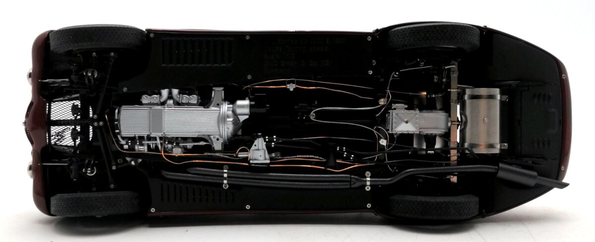 CMC M-107 1:18 1938 Alfa Romeo 8C 2900B Special Touring Coupe Diecast Model LN/Box