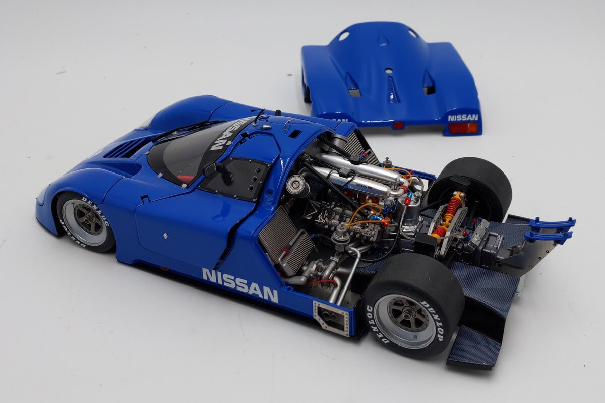 AutoArt 89778 1:18 1997 Nissan R390 GT1 Test Car EX/Box