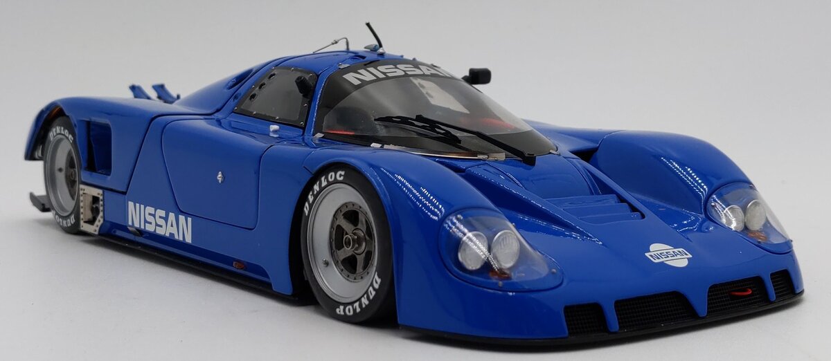 AutoArt 89778 1:18 1997 Nissan R390 GT1 Test Car EX/Box