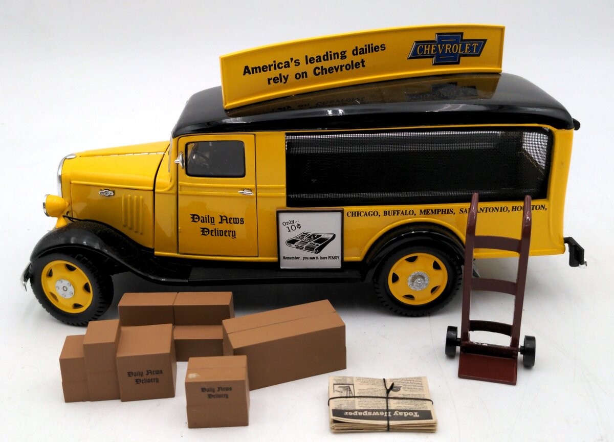 Unique Replicas 1:24 Diecast 1935 Chevrolet Delivery Truck LN