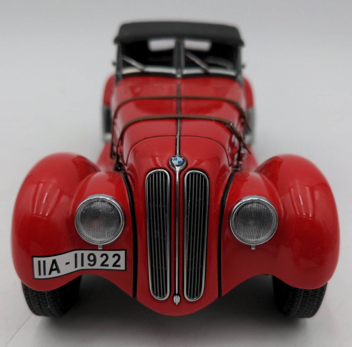 AutoArt 70583 1:18 1938 BMW 328 Roadster EX