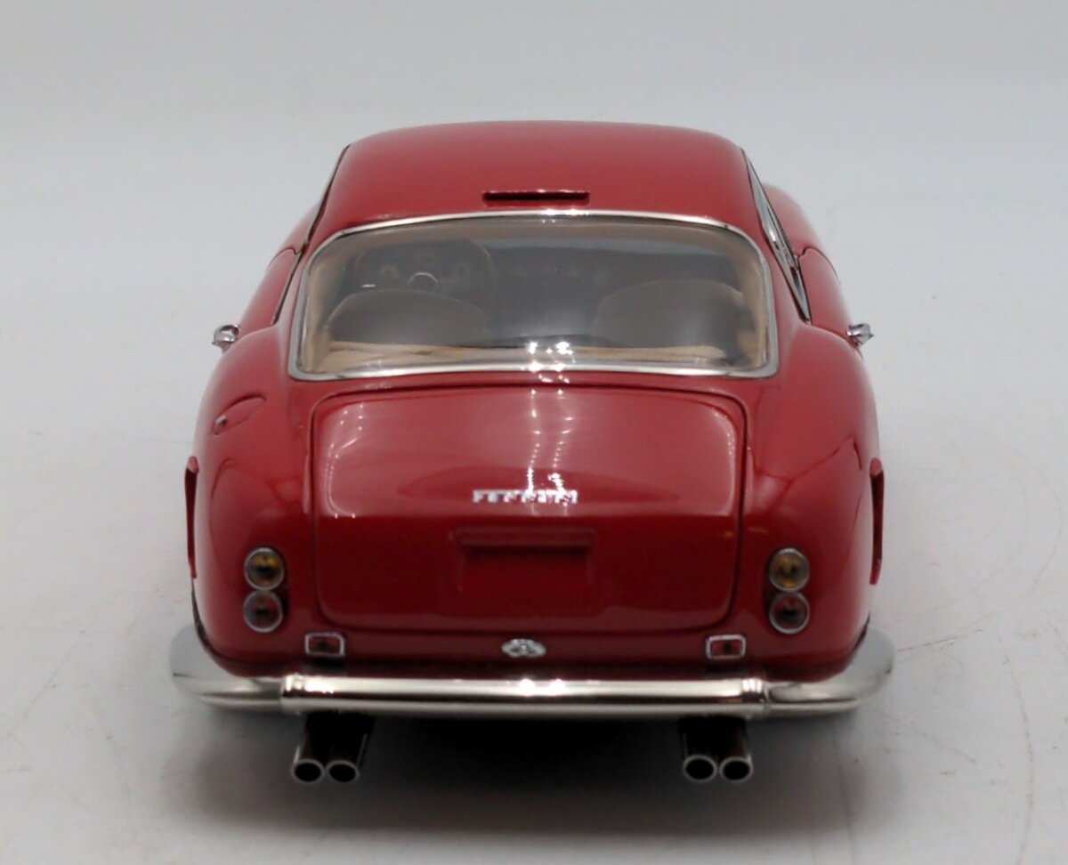 CMC M-046 1:18 Scale 1961 Ferrari 250 GT Berlinetta Passo Corto (SWB) Diecast LN/Box
