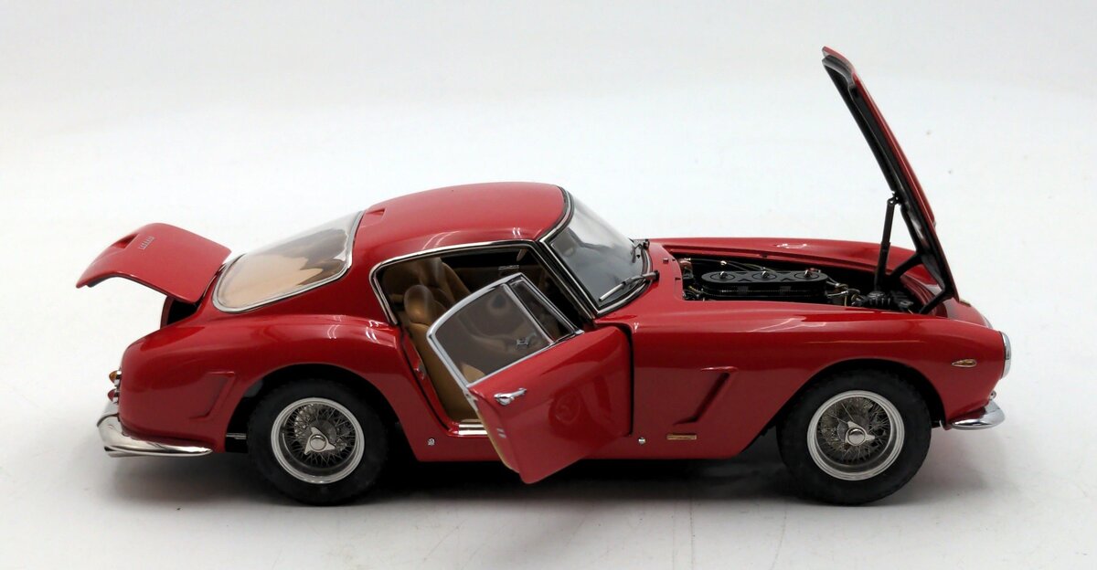 CMC M-046 1:18 Scale 1961 Ferrari 250 GT Berlinetta Passo Corto (SWB) Diecast LN/Box