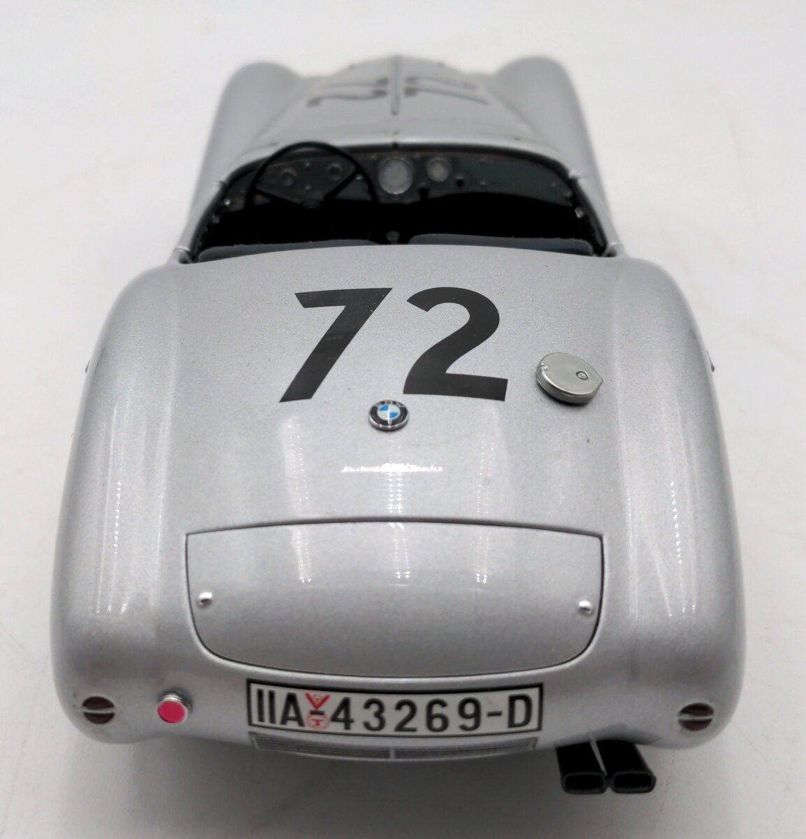 AutoArt 70636 1:18 1940 BMW 328 Roadster Mille Miglia #72 EX