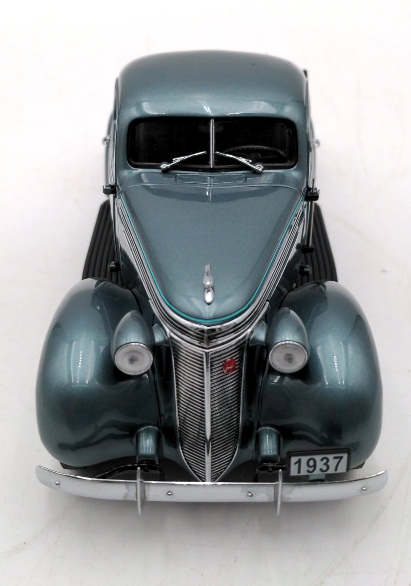 Danbury Mint 1937 1:24 Diecast Studebaker Dictator Coupe LN/Box