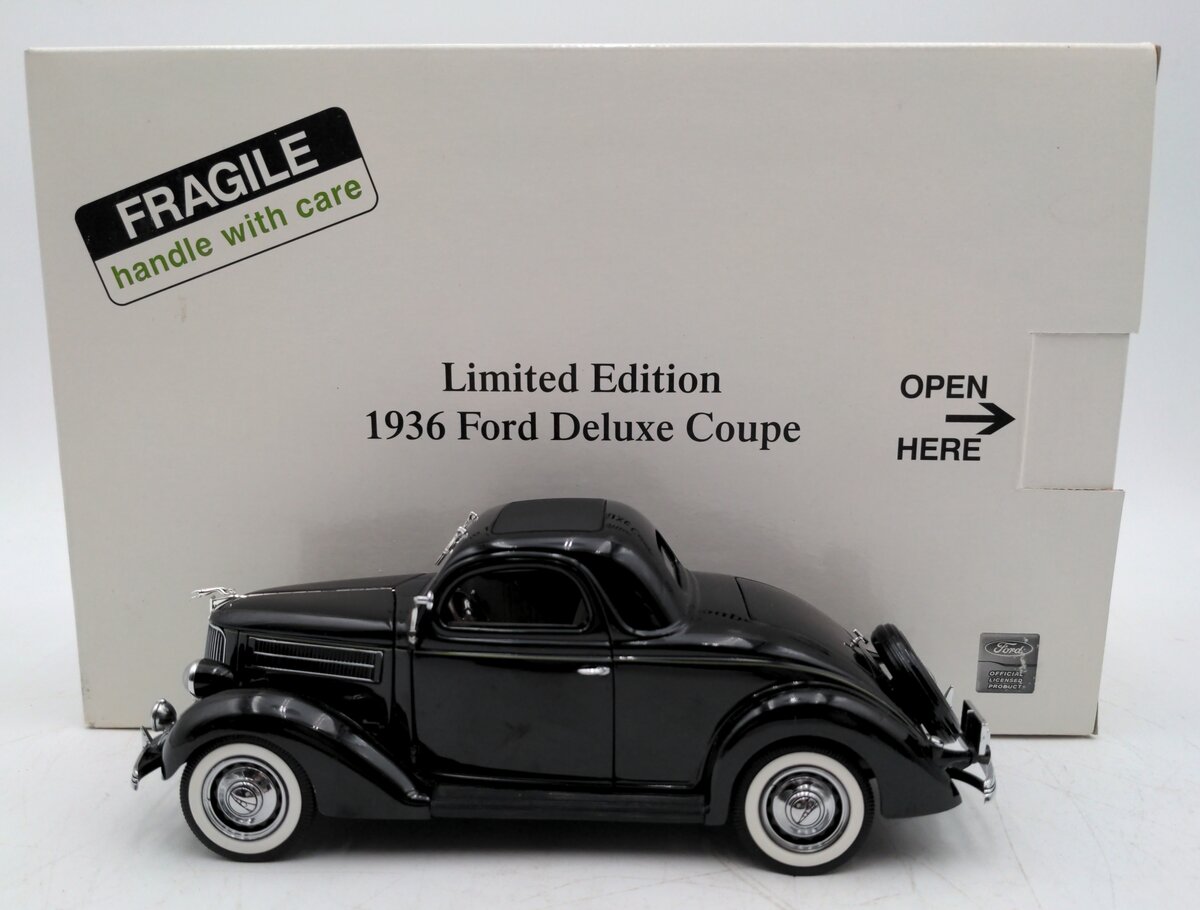 Danbury Mint 1:24 Scale 1936 Ford Deluxe Coupe LN/Box