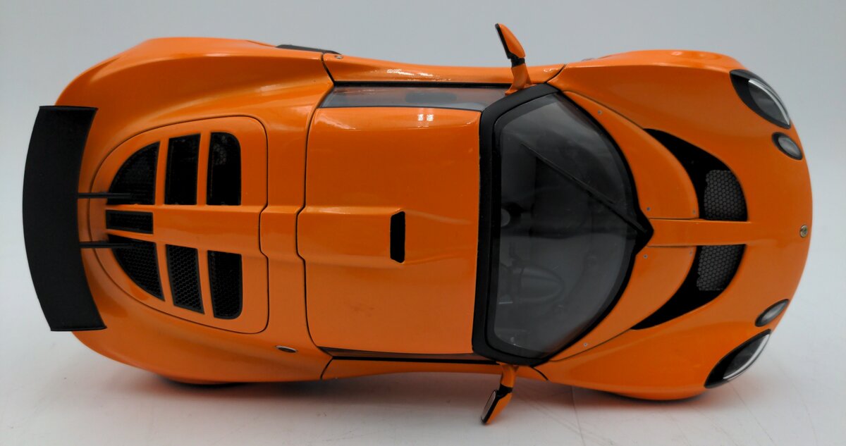 AutoArt 1:18 Scale Lotus Exige Orange EX