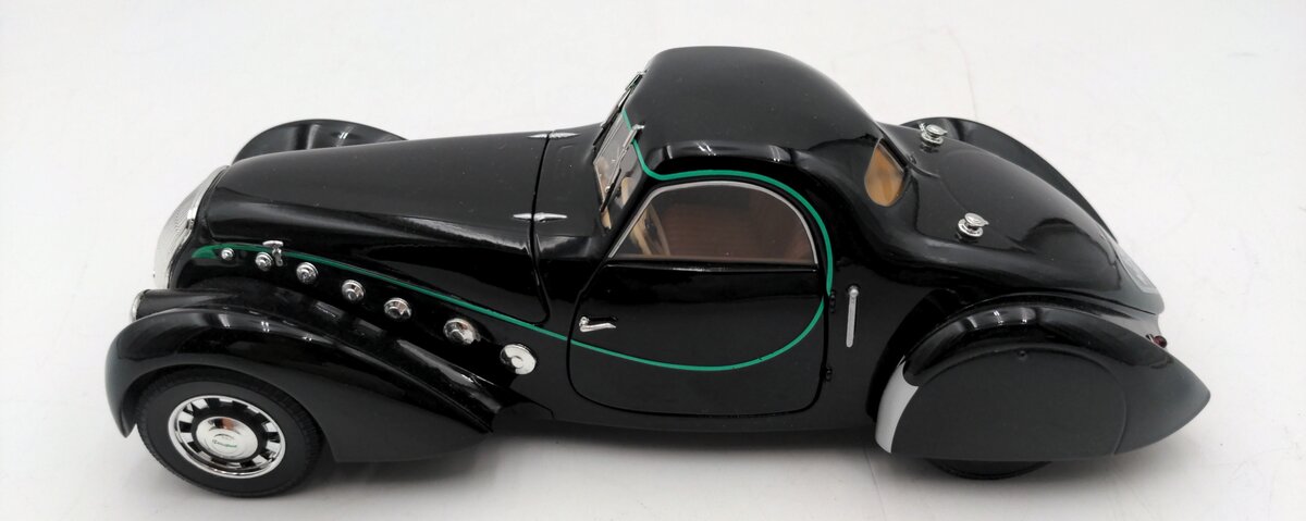 Norev 1:18 Scale Diecast Peugeot 302 Darl'Mat LN