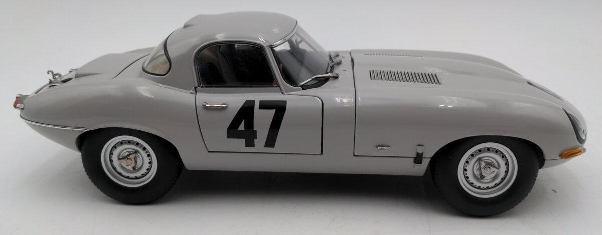 Paragon Models 1:18 Scale Jaguar E Type Lightweight #47 EX
