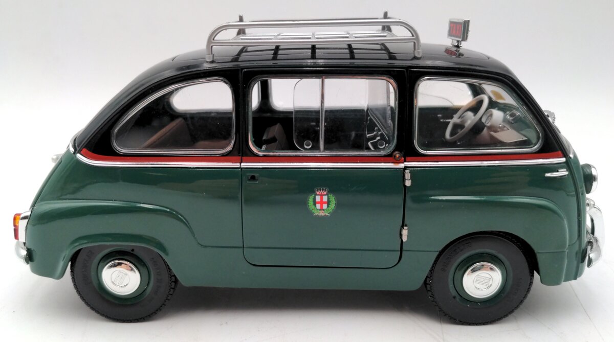 Unique Replicas 1:18 Fiat 600 Taxi EX