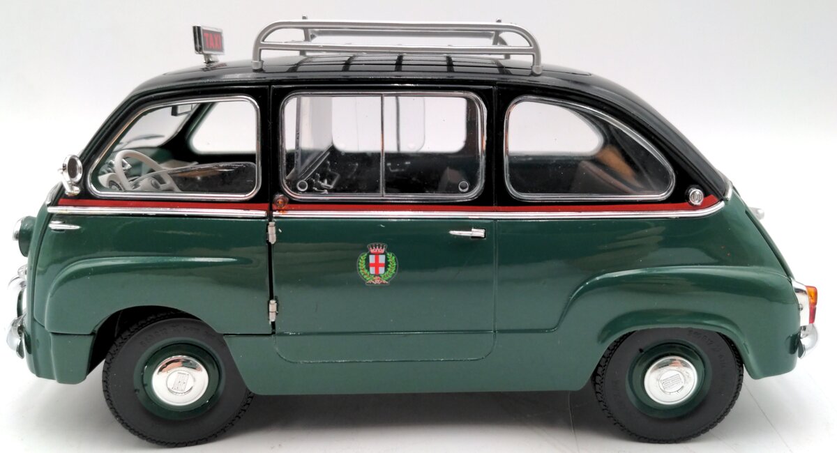 Unique Replicas 1:18 Fiat 600 Taxi EX