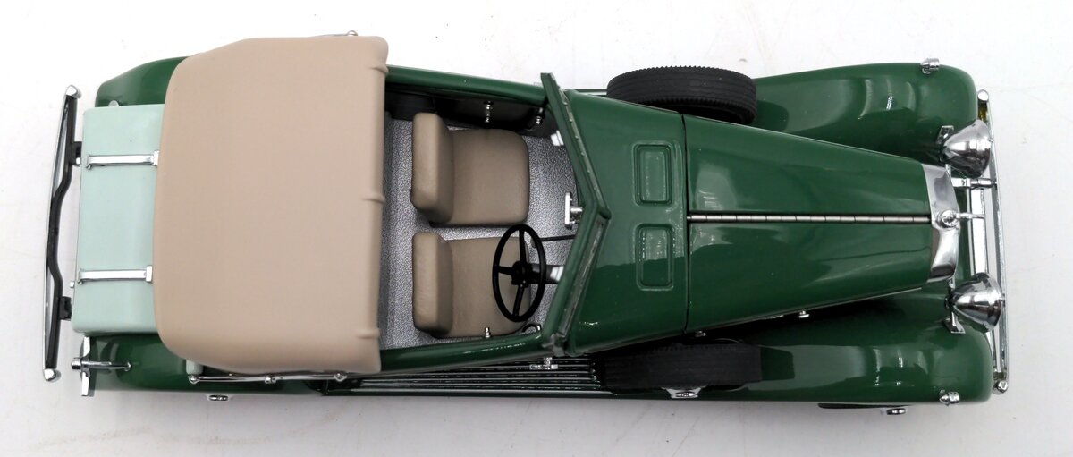 Danbury Mint 1934 1:24 1934 Hispano-Suiza J12 - Green NIB