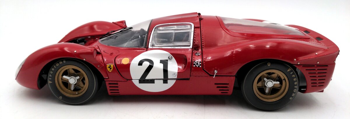 GMP 1:18 Scale Ferrari 330 P4 #21 VG