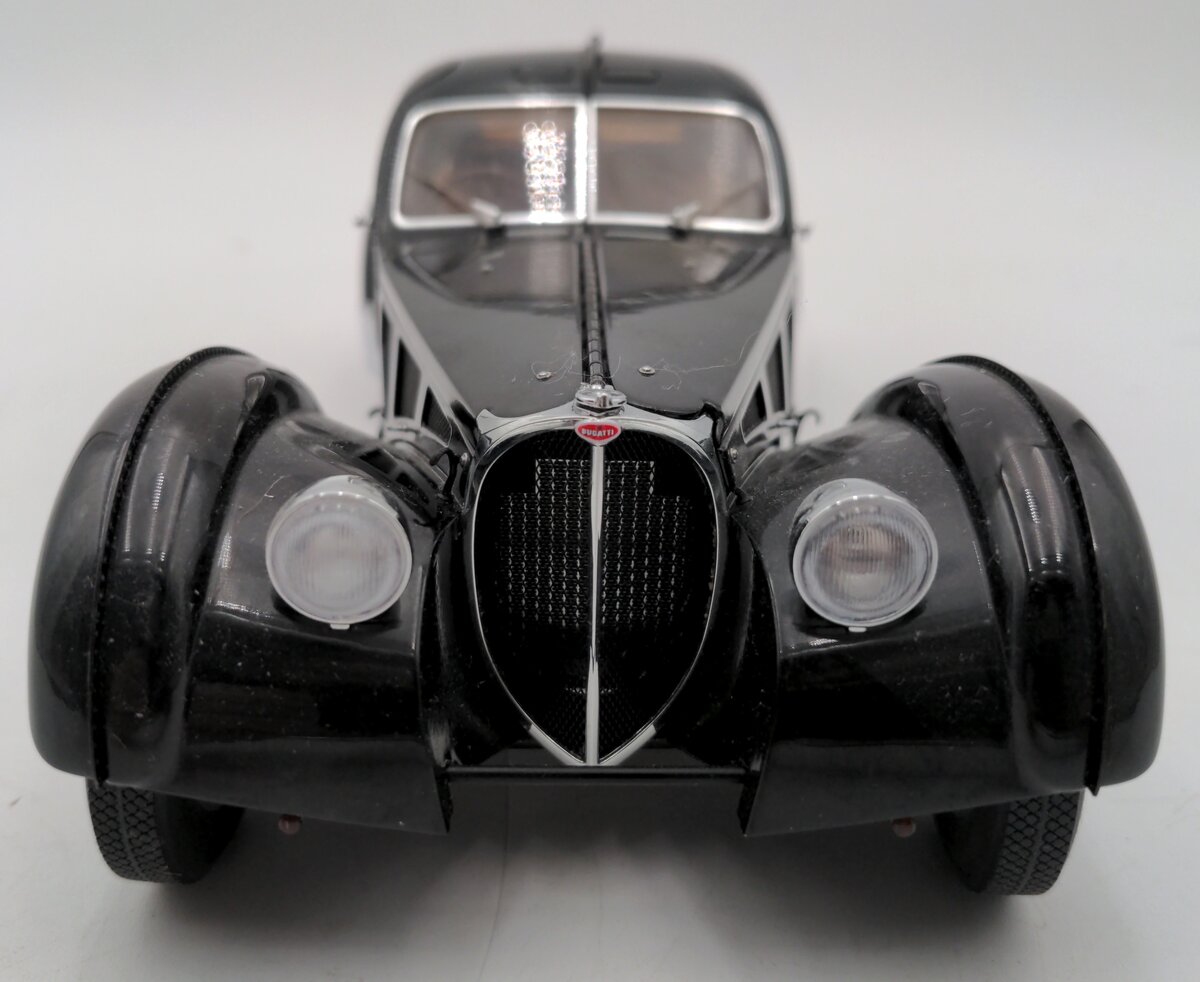 AutoArt 70941 1:18 Diecast 1938 Bugatti 57SC Atlantic in Black w/ Disc Wheels EX