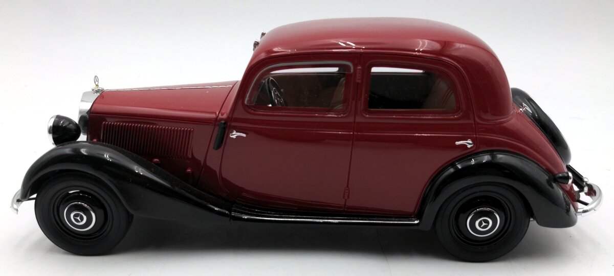 BOS Models 1:18 Scale Diecast 1939 Mercedes 170v LN