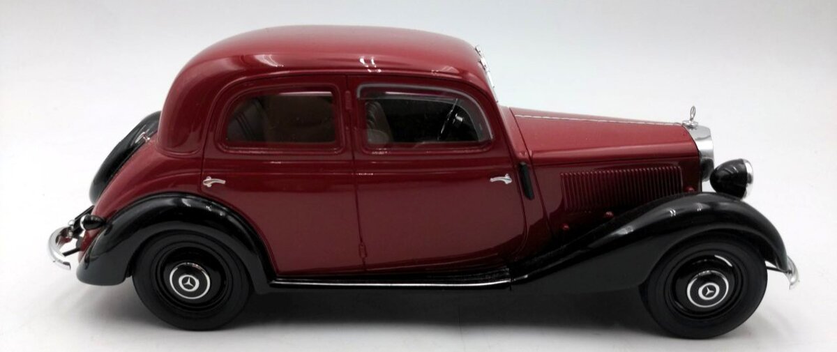 BOS Models 1:18 Scale Diecast 1939 Mercedes 170v LN