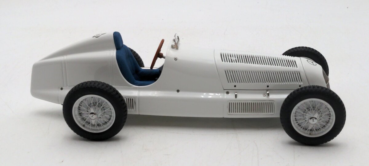 CMC M-065 1:18 Scale Mercedes-Benz W25 1934 White Limited Edition Diecast Model LN/Box