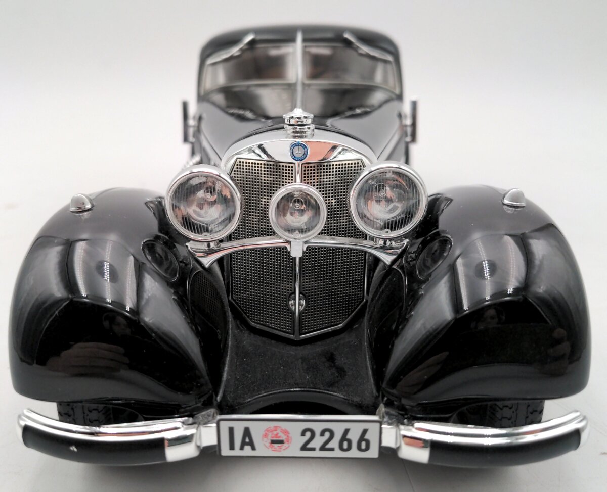 BOS Models 1:18 Scale Mercedes 540K Autobahn-Kurier VG