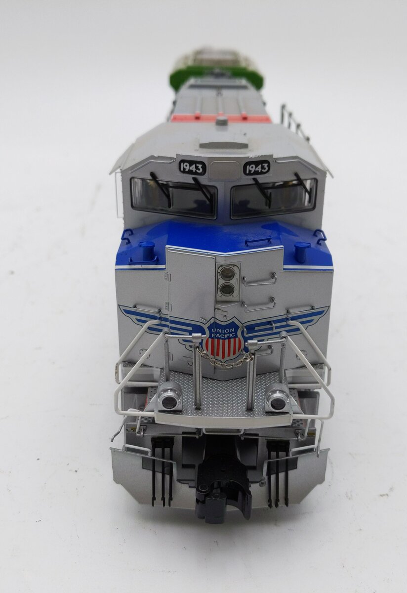 Lionel 6-85315 O Gauge Union Pacific SD70ACe Diesel with Bluetooth/LCS #1943 EX