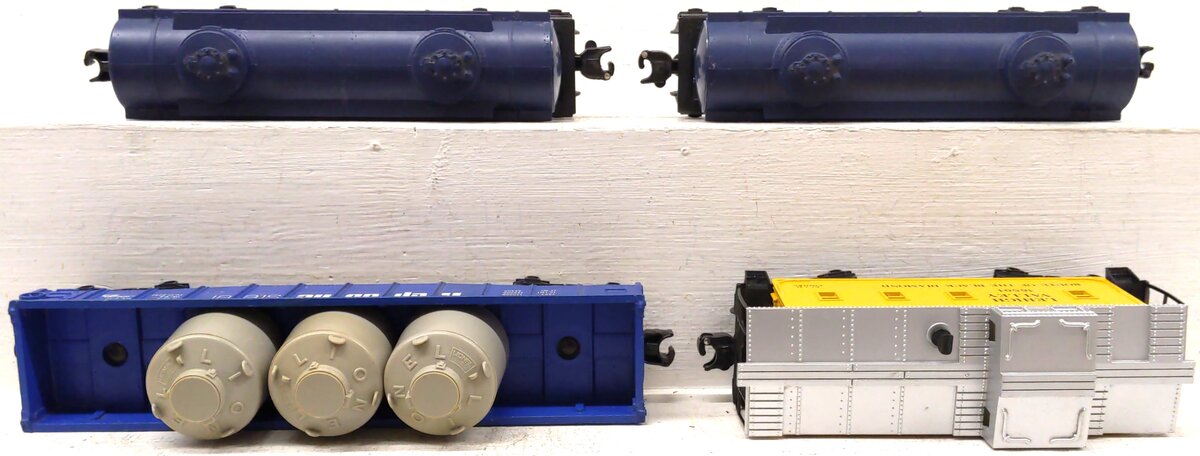 Lionel Assorted O Gauge Freight Cars [4] VG