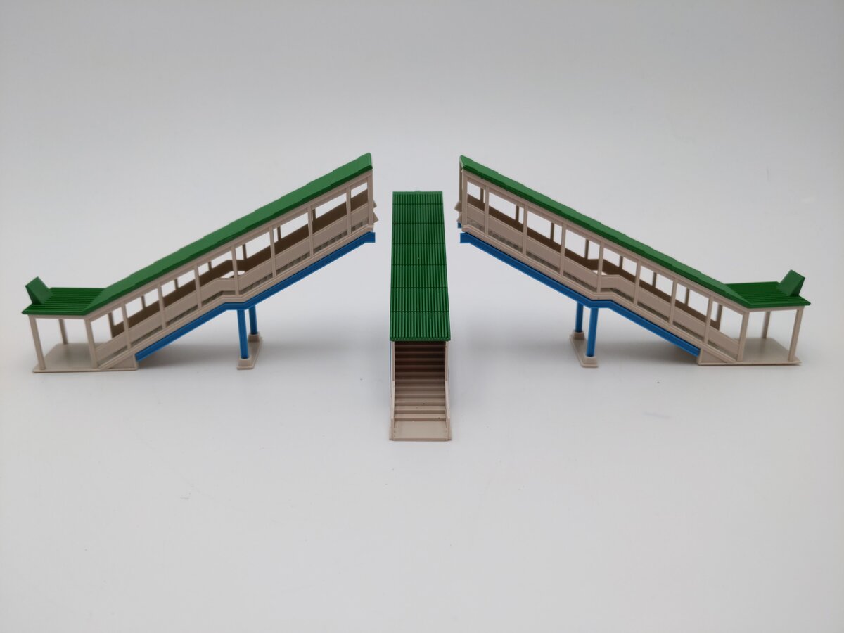 Kato 23-200 N Scale Assembled Overhead Station LN/Box
