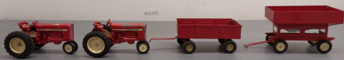 Ertl 1/16 Scale Assorted Diecast Tractors and Wagons [4]