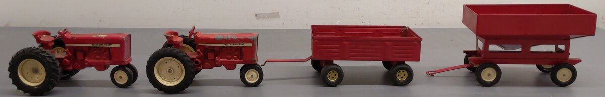 Ertl 1/16 Scale Assorted Diecast Tractors and Wagons [4]