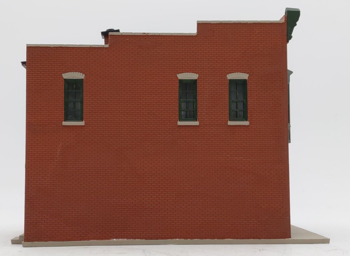 O Gauge Custom Undecorated Red Brick Building EX