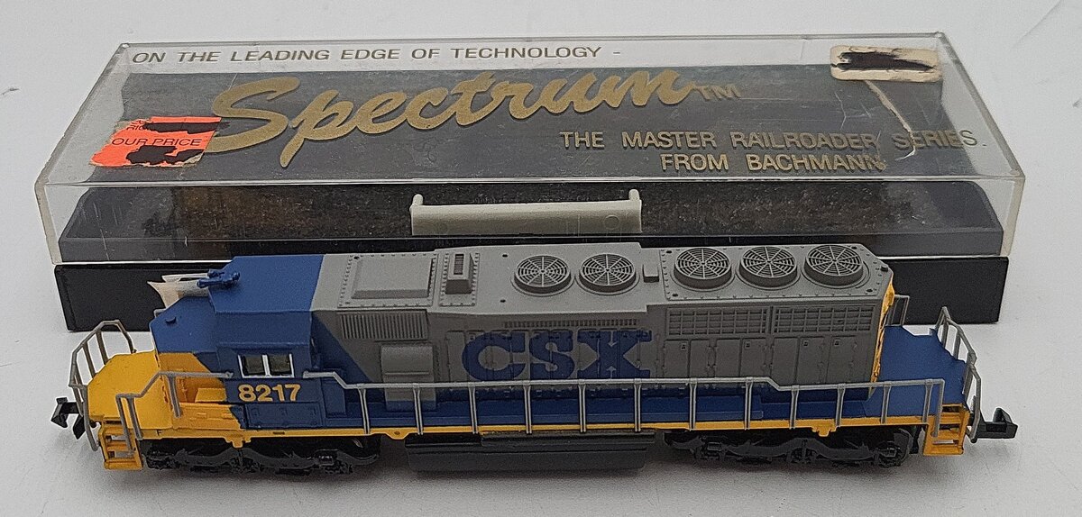 Bachmann 80061 N Scale CSX SD40-2 Powered Diesel Locomotive #8217 EX/Box