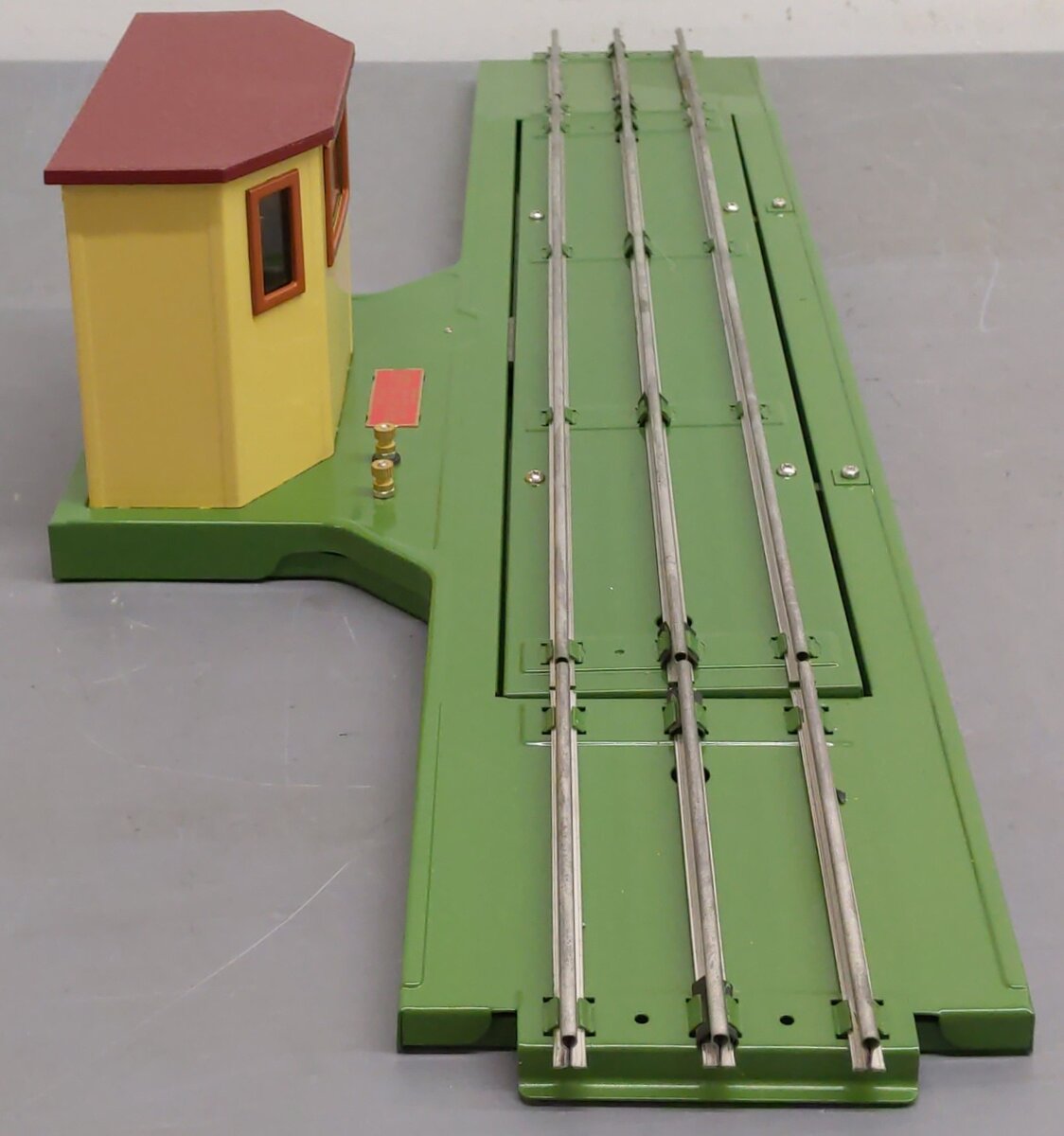 MTH 10-1069 Standard Gauge Green and Cream Weighing Station #441 EX/Box