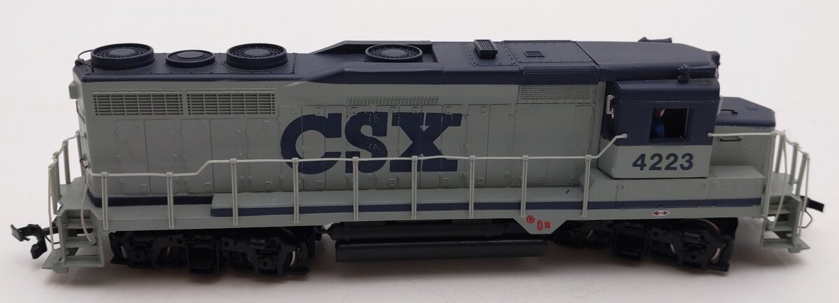 Bachmann 41-0827-L6 HO CSX GP-30 Diesel Locomotive #4223 EX/Box