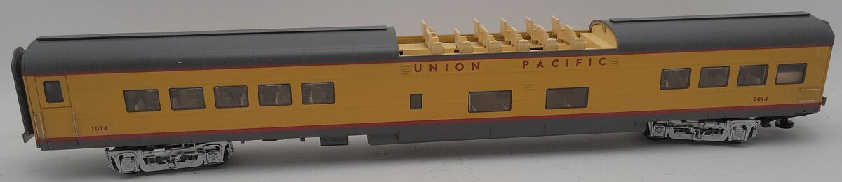Lionel O Gauge Union Pacific Passenger Car #7014 VG