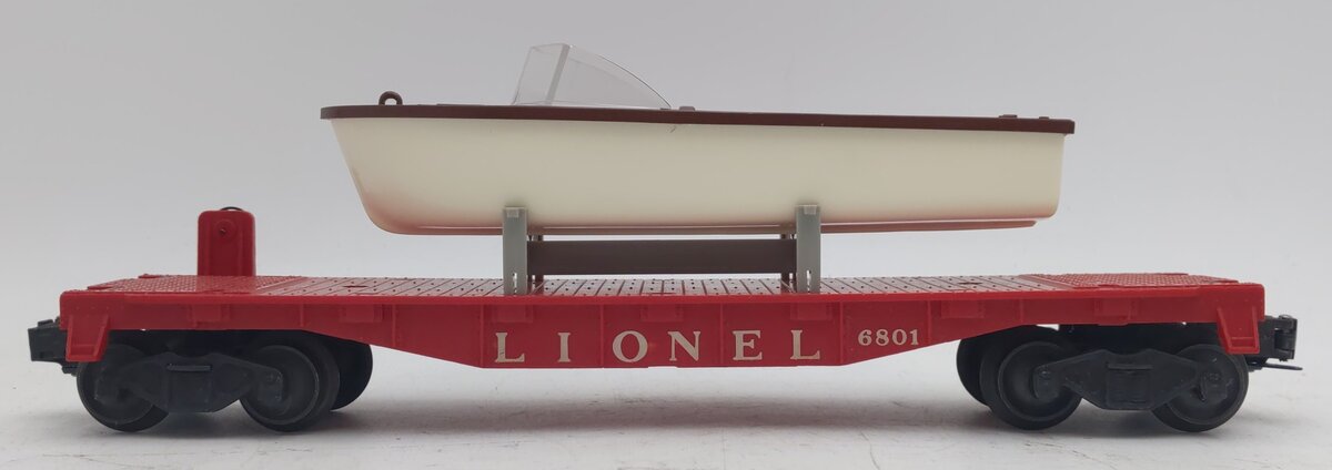 Lionel 6801 Vintage O Lionel Flatcar with Brown & White Boat EX
